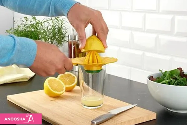 روش گرفتن آب پرتقال با آبمیوه گیری دستی